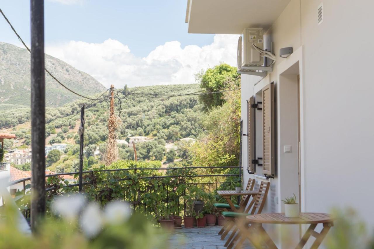 Le Quartier Comfy Studios Parga Exterior photo
